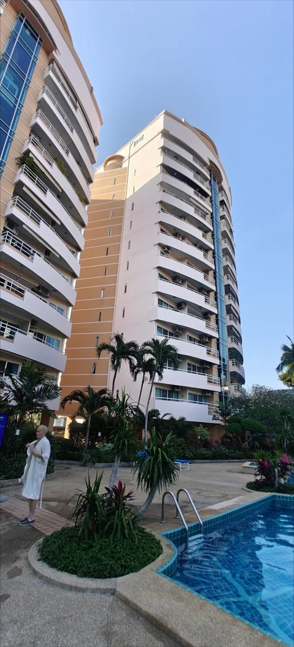 Chateau Dale condominium building
